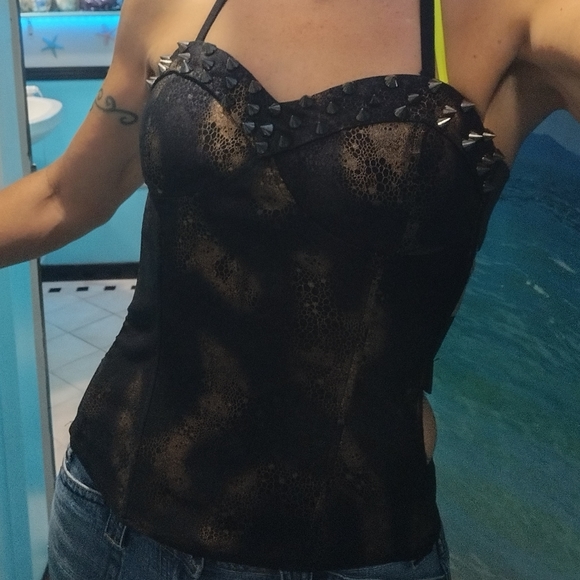 Spiked corset type top - Picture 4 of 14